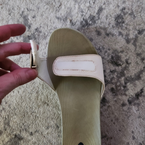 Dr. Scholl's Rubber Exercise Sandals - Picture 8 of 9